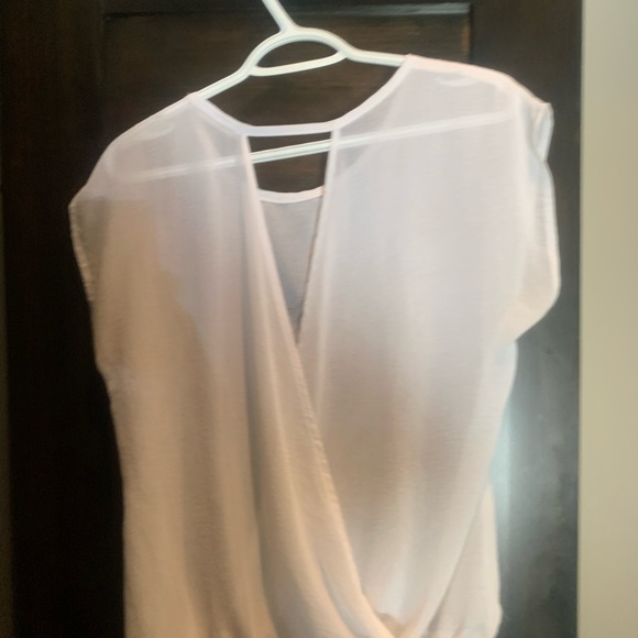 White SS - Picture 2 of 2